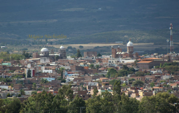 En lo alto sus Templos